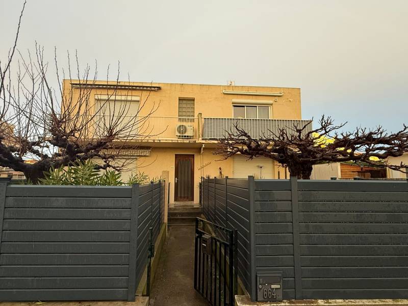 Travaux en cours : Ravalement de façade au Grau-du-Roi