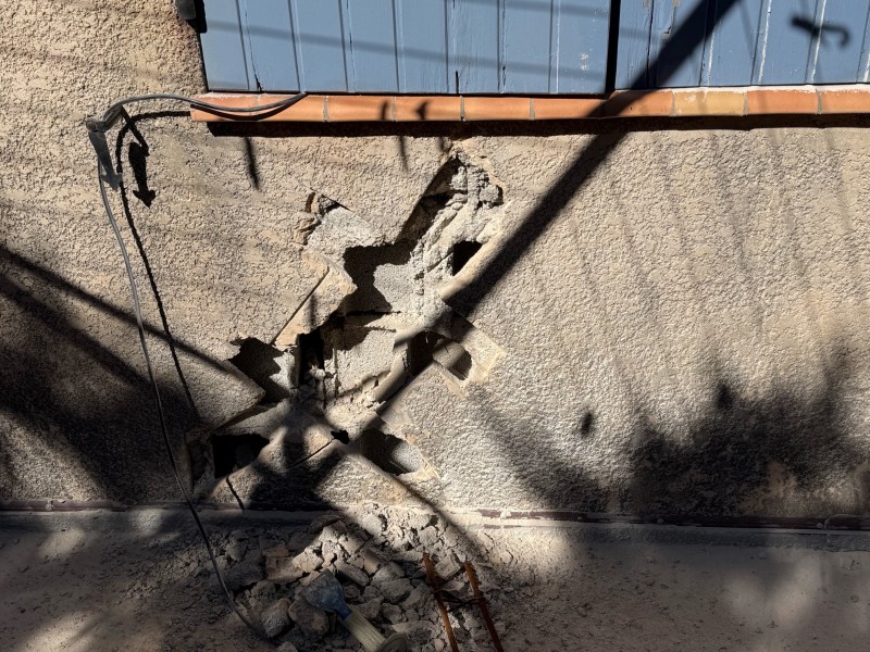 Traitement des fissures avec pose d'agrafes à Vauvert près de Nîmes