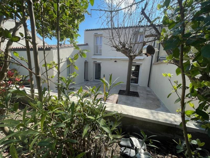 Après isolation par l'extérieur en graffité à Lattes