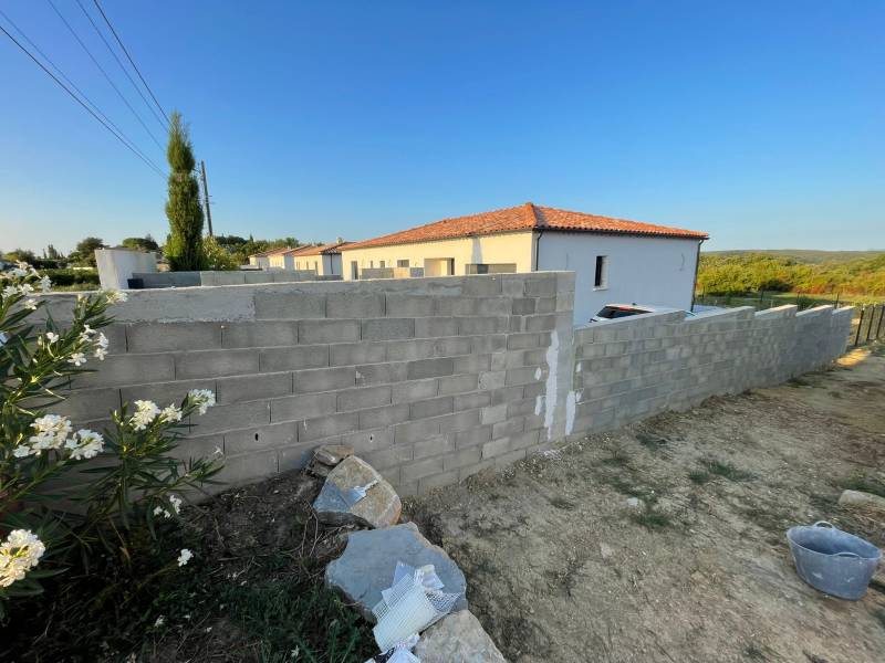 Mur à l'état initial à Saint-Jean-de-Védas