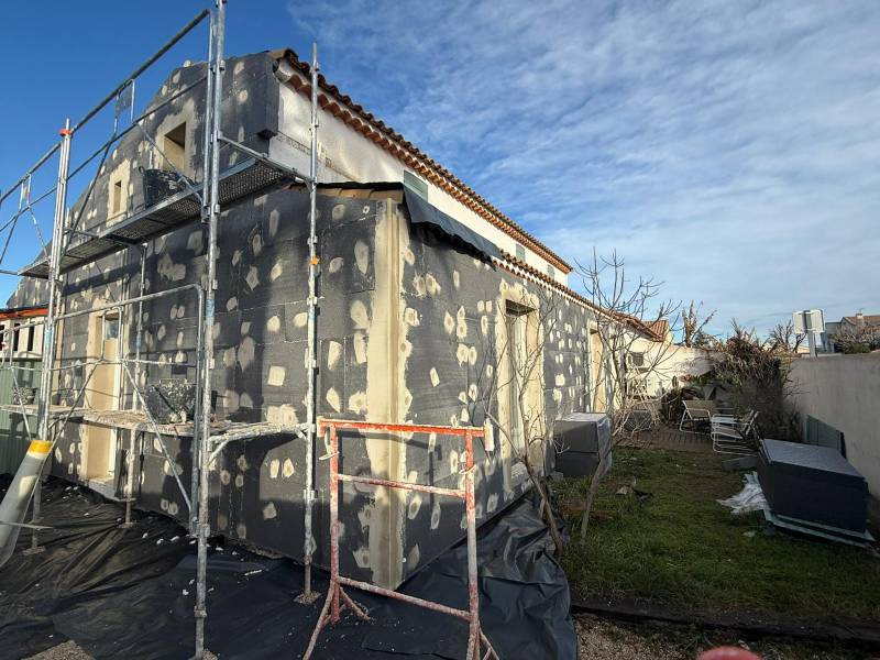 Travaux en cours : Isolation thermique par l’extérieur à Saint-Gilles