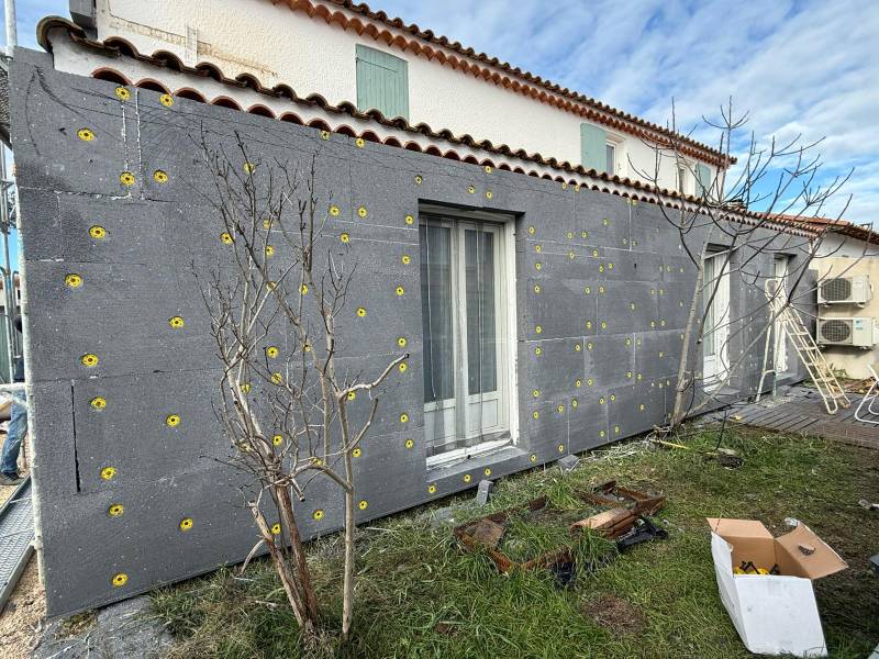 Travaux en cours : Isolation thermique par l’extérieur à Saint-Gilles