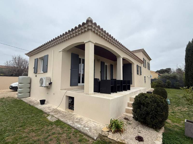 Ravalement de façade à Argilliers - Enduit monocouche semi-allégé ParexLanko