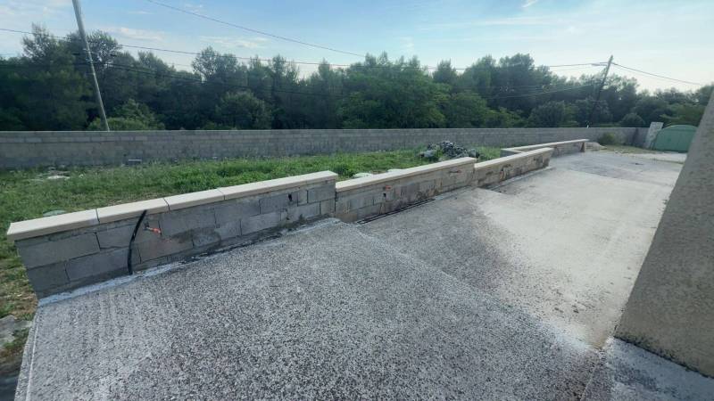 Rénovation mur de clôture à Avignon, dans le Vaucluse