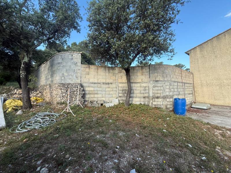 Rénovation mur de clôture à Avignon, dans le Vaucluse