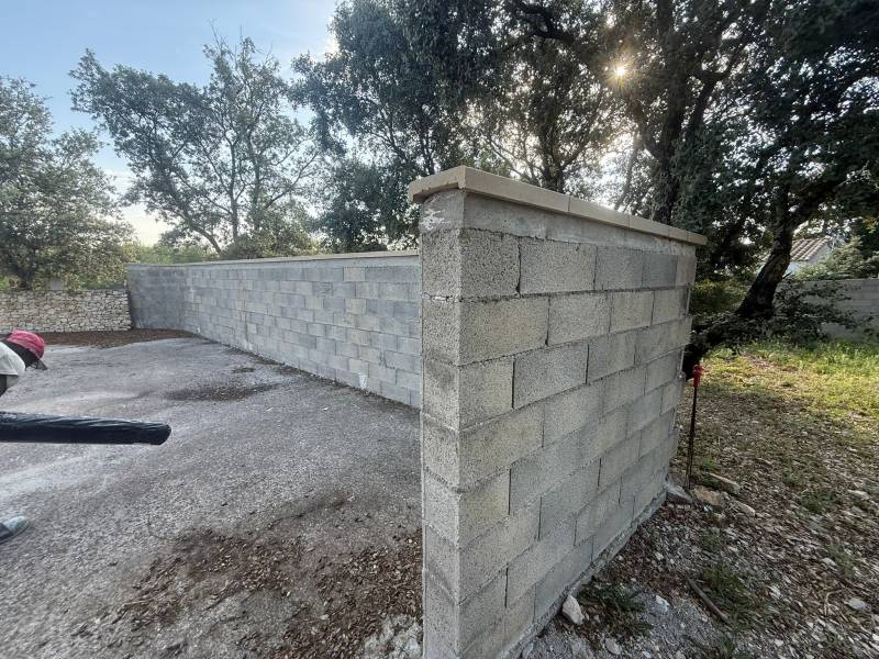 Rénovation mur de clôture à Avignon, dans le Vaucluse