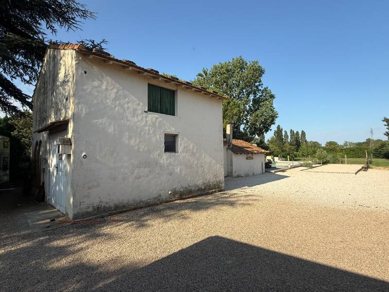 Isolation thermique par l'extérieur à Saint-Martin-de-Crau, près d'Arles (13)